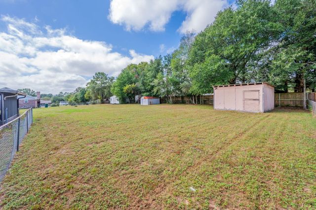 5356 Constitution Road, Crestview, FL 32539