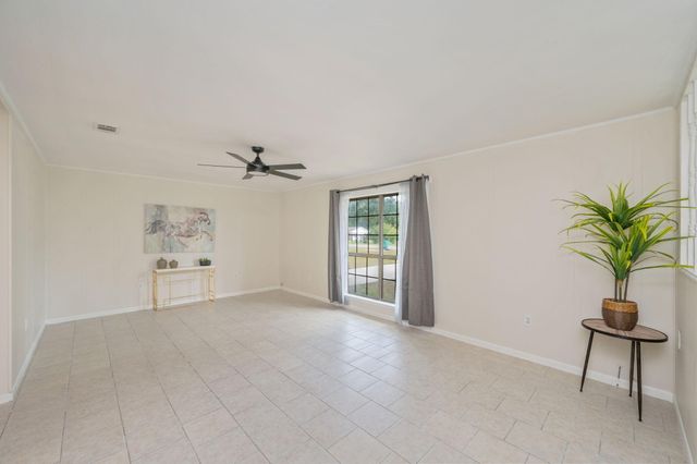 5356 Constitution Road, Crestview, FL 32539