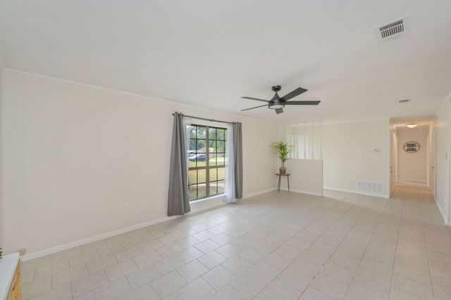 5356 Constitution Road, Crestview, FL 32539