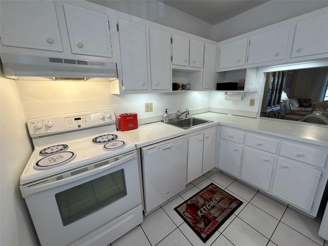 7805 NW 5th Court 202, Margate, FL 33063