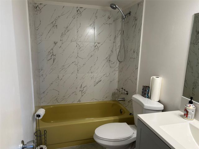 7805 NW 5th Court 202, Margate, FL 33063