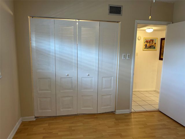 7805 NW 5th Court 202, Margate, FL 33063