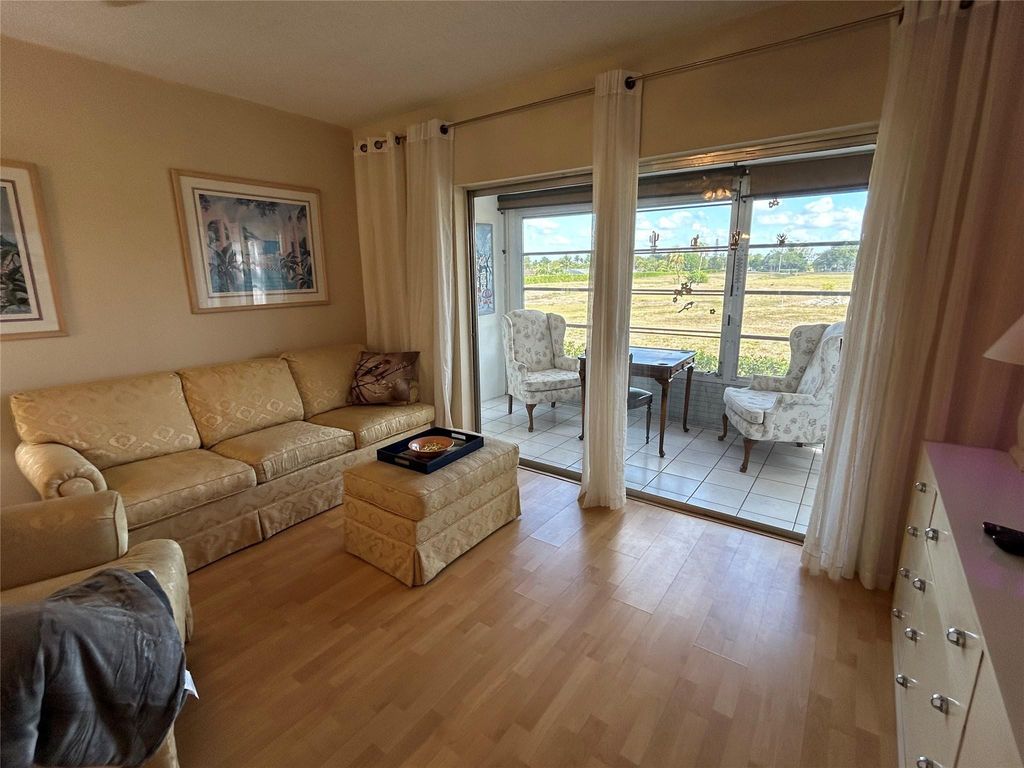 7805 NW 5th Court 202, Margate, FL 33063