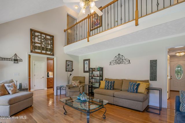 6528 Foxberry Road, Fayetteville, NC 28314