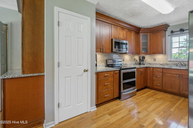 6528 Foxberry Road, Fayetteville, NC 28314