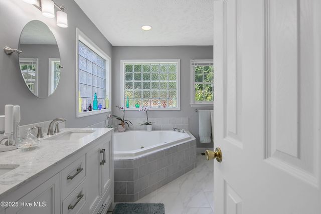 6528 Foxberry Road, Fayetteville, NC 28314