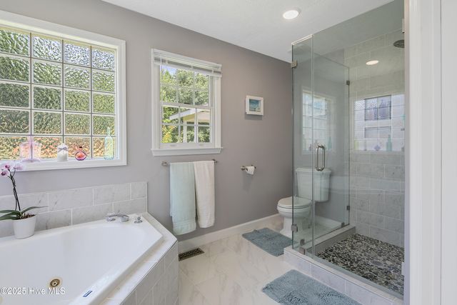 6528 Foxberry Road, Fayetteville, NC 28314