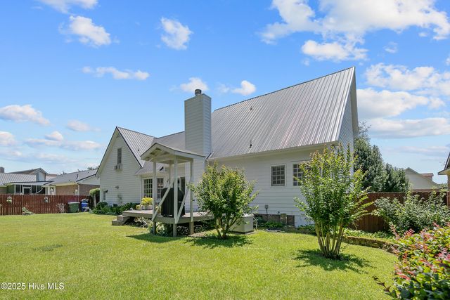 6528 Foxberry Road, Fayetteville, NC 28314