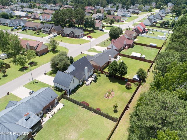 6528 Foxberry Road, Fayetteville, NC 28314