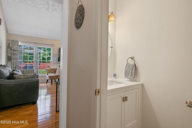 6528 Foxberry Road, Fayetteville, NC 28314