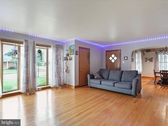 915 FLORIDA AVE, Martinsburg, WV 25401