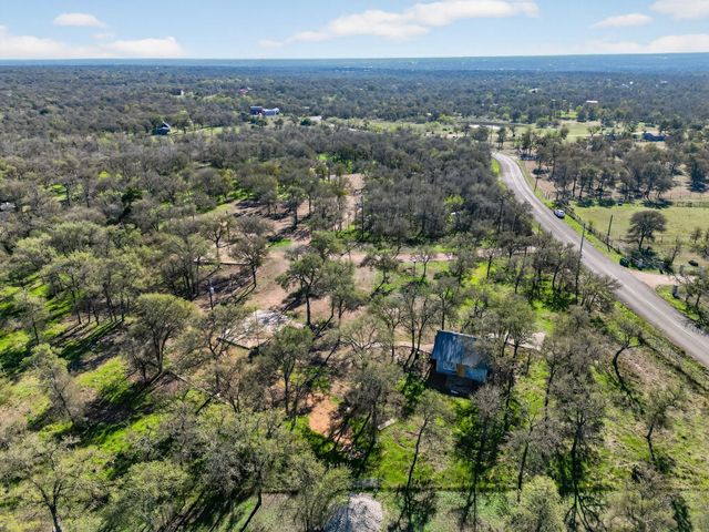 392 Elm Forest LOOP, Cedar Creek, TX 78612
