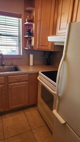 96 Andover D, West Palm Beach, FL 33417