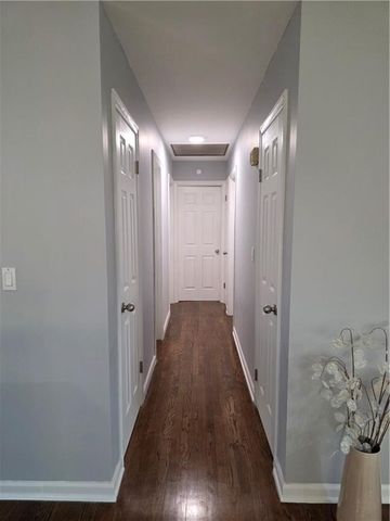 8635 LARSEN Street, Overland Park, KS 66214