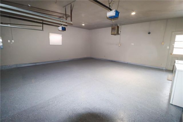 8635 LARSEN Street, Overland Park, KS 66214