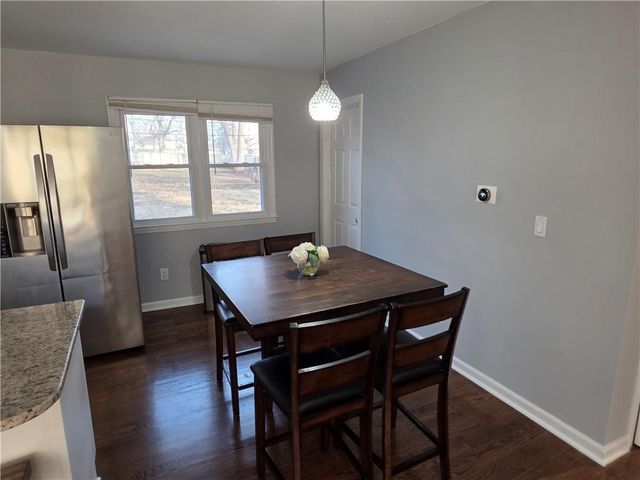 8635 LARSEN Street, Overland Park, KS 66214