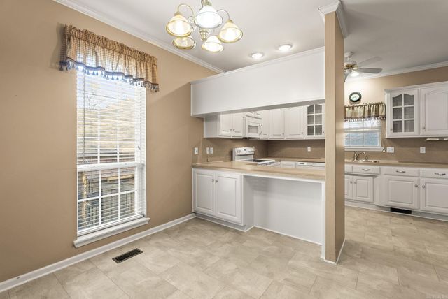 2716 Calico Creek Drive, North Little Rock, AR 72116