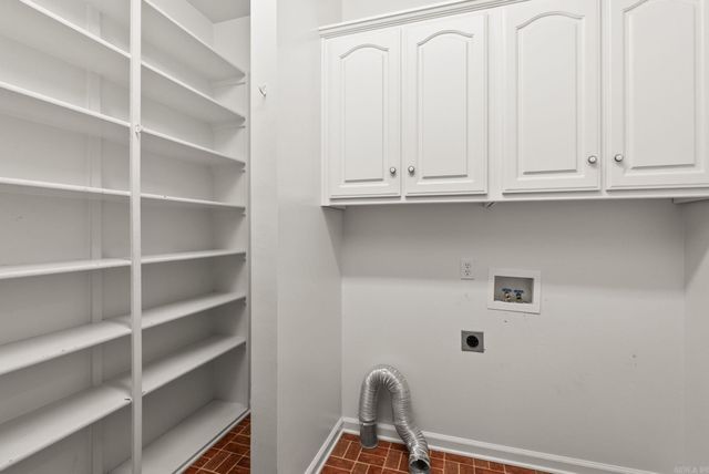 2716 Calico Creek Drive, North Little Rock, AR 72116