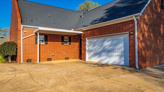 2716 Calico Creek Drive, North Little Rock, AR 72116