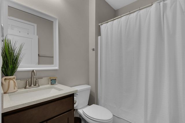 66 Brenda Lane, Mary Esther, FL 32569