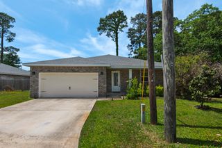 66 Brenda Lane, Mary Esther, FL 32569