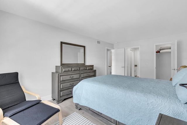 6487 Bay Club Drive 4, Fort Lauderdale, FL 33308