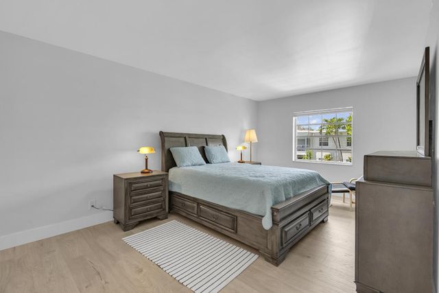 6487 Bay Club Drive 4, Fort Lauderdale, FL 33308