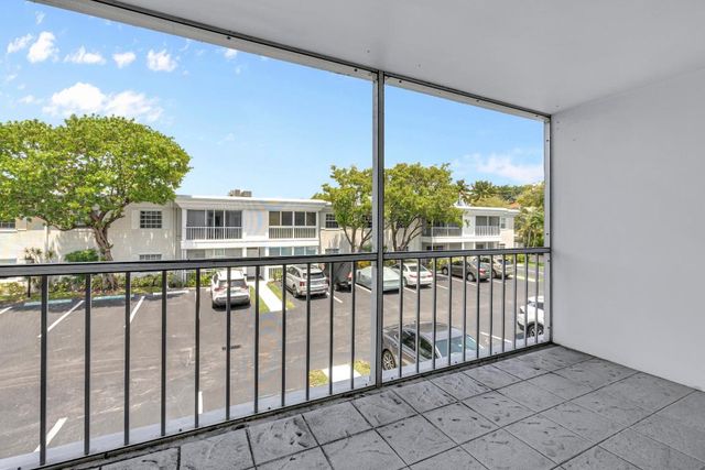 6487 Bay Club Drive 4, Fort Lauderdale, FL 33308