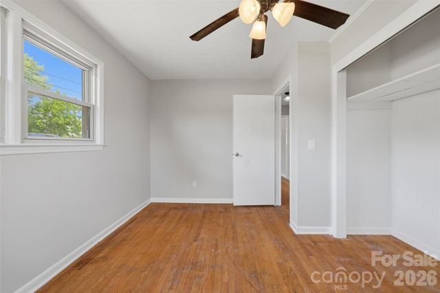 1910 26th Street NE, Hickory, NC 28601