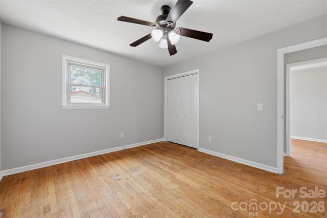 1910 26th Street NE, Hickory, NC 28601