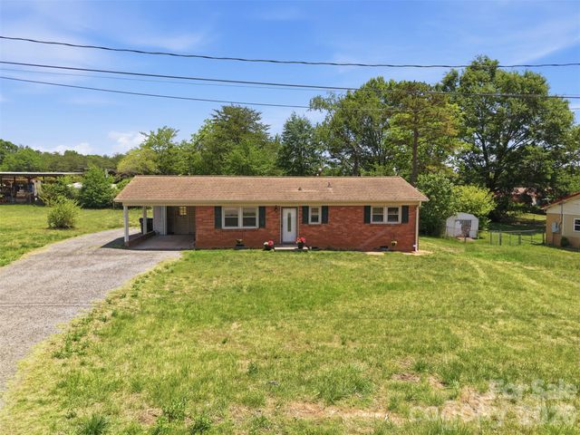 1910 26th Street NE, Hickory, NC 28601