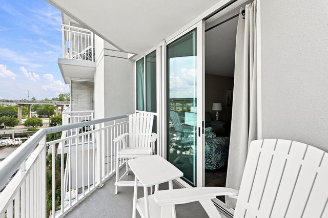 2100 Sea Mountain Hwy Unit 412, North Myrtle Beach, SC 29582