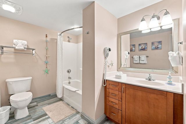 2100 Sea Mountain Hwy Unit 412, North Myrtle Beach, SC 29582