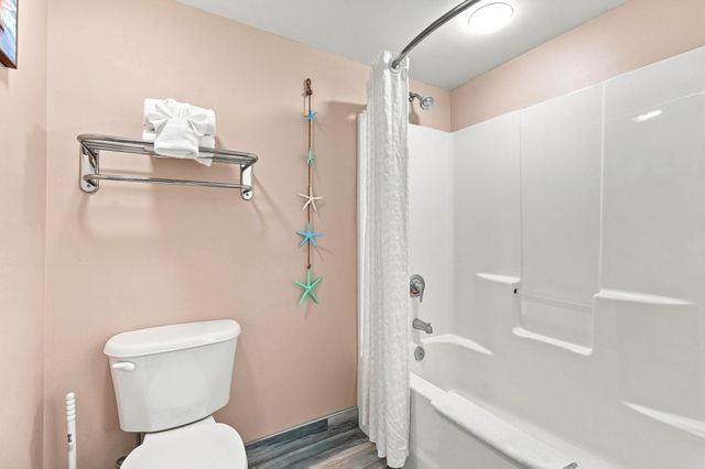 2100 Sea Mountain Hwy Unit 412, North Myrtle Beach, SC 29582
