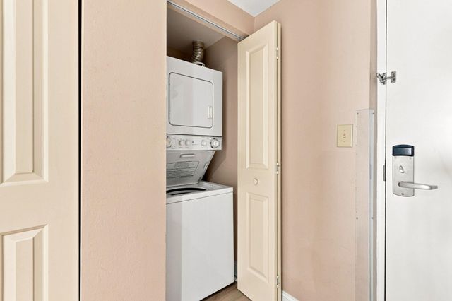 2100 Sea Mountain Hwy Unit 412, North Myrtle Beach, SC 29582