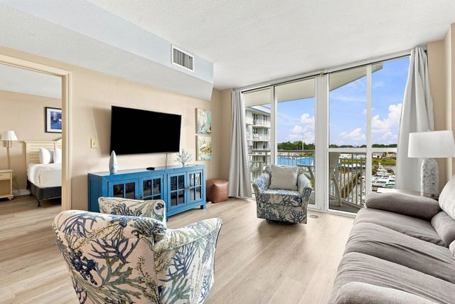 2100 Sea Mountain Hwy Unit 412, North Myrtle Beach, SC 29582