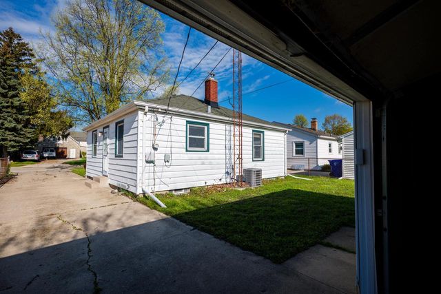 5923 44th AVENUE, Kenosha, WI 53144