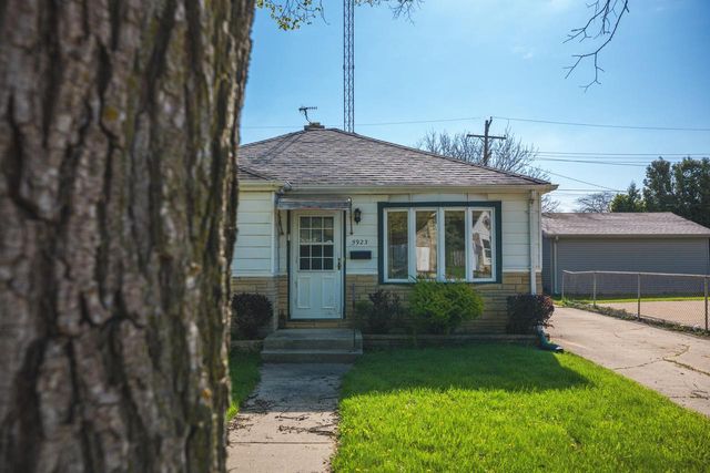 5923 44th AVENUE, Kenosha, WI 53144