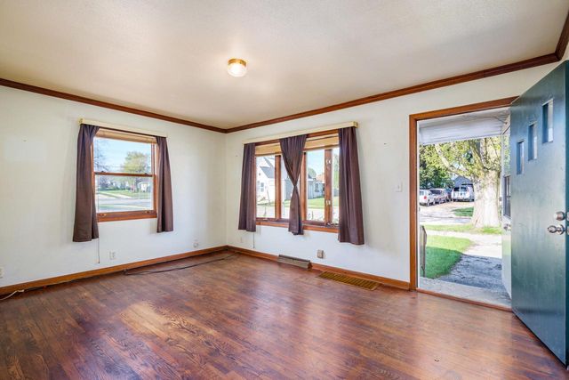 5923 44th AVENUE, Kenosha, WI 53144