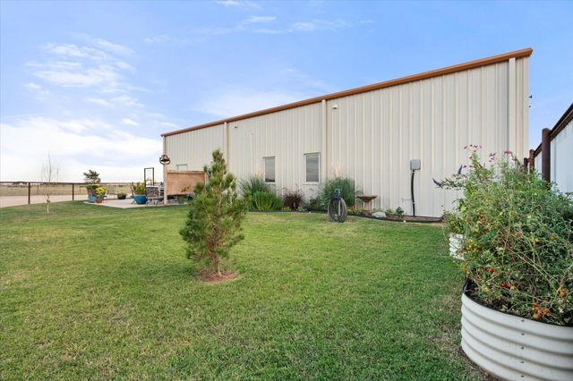 753 Co Rd J, New Home, TX 79383