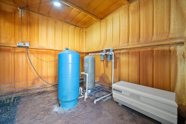 753 Co Rd J, New Home, TX 79383