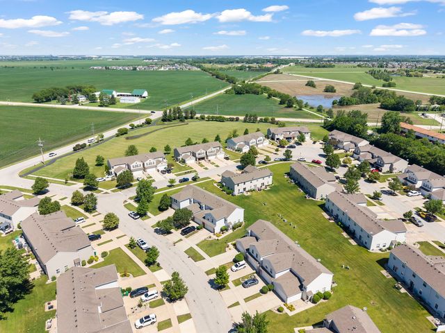 25201 Shannon Drive, Manhattan, IL 60442