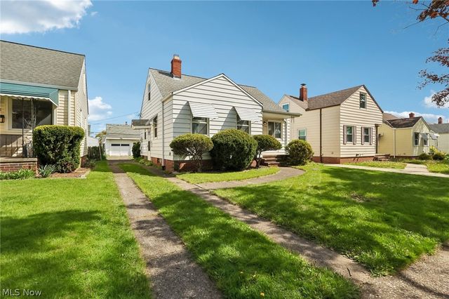 8804 Behrwald Avenue, Brooklyn, OH 44144