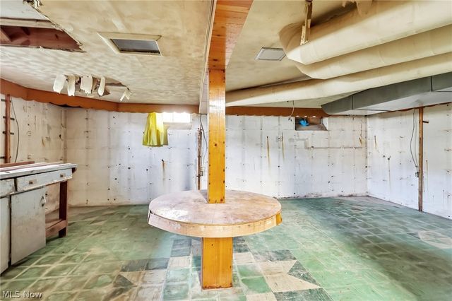 8804 Behrwald Avenue, Brooklyn, OH 44144