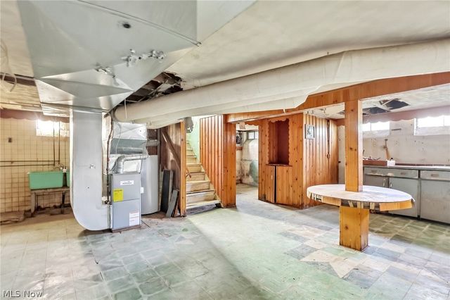 8804 Behrwald Avenue, Brooklyn, OH 44144