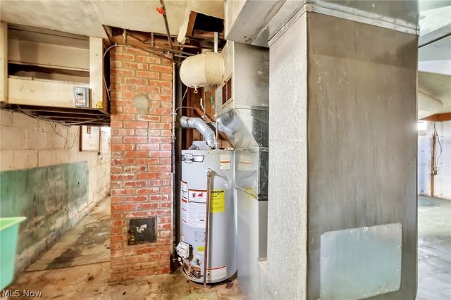 8804 Behrwald Avenue, Brooklyn, OH 44144