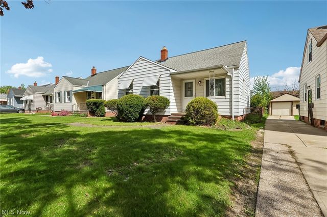 8804 Behrwald Avenue, Brooklyn, OH 44144