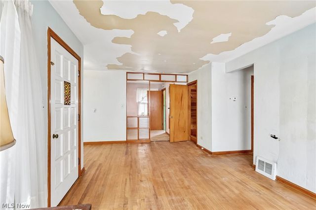 8804 Behrwald Avenue, Brooklyn, OH 44144