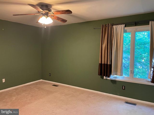 3208 CHAMPIONS DR, Wilmington, DE 19808