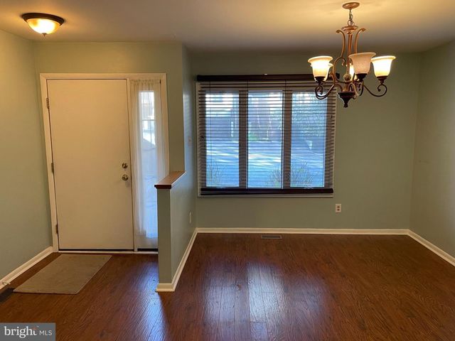 3208 CHAMPIONS DR, Wilmington, DE 19808